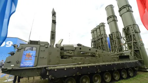 รัสเซีย เสริมเขี้ยวเล็บส่งระบบแซมต่อต้านขีปนาวุธ 'S-300' ไปซีเรีย