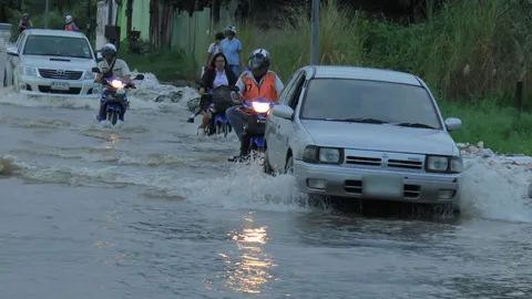 เฝ้าระวังอ่างเก็บน้ำห้วยแม่สอด หวั่นน้ำล้นเอ่อท่วมย่านธุรกิจ 