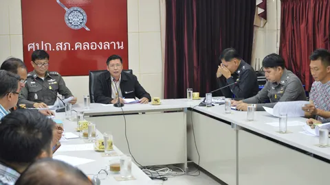 เตือนชาวบ้าน อย่านึกสนุกแต่งเครื่องแบบ-ใช้สติกเกอร์ราชการเก๊ เจอคุก