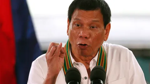 ดูเตร์เตไล่โอบามาไปลงนรก มะกันไม่ขายอาวุธให้ก็ไม่ง้อ