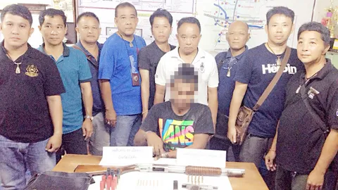 รวบ 'ท๊อปศรีสำโรง' พ่อค้ายาบ้าพร้อมปืน 2 กระบอก กระสุนอีกเพียบ 