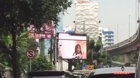 งานเข้า! หนุ่มแฮกคอมฯ ฉายหนังโป๊บนจอโฆษณากลางจาการ์ตา อาจโดนจำคุก 6ปี