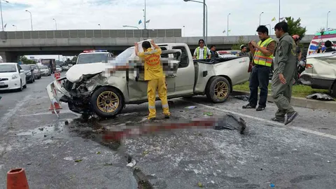 ปิกอัพข้ามเลน ชนแหลกคัมรี่-แอคคอร์ด หนุ่มเบญจเพสดับ เจ็บอีก 3 