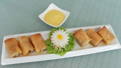 ปอเปี๊ยะเดซี่ แปลกลิ้นพุทธมณฑลสาย 1