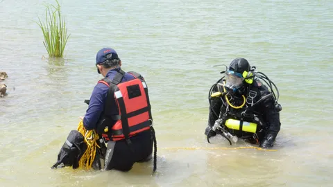 อาสากู้ภัยร่วมกตัญญูอบรมหลักสูตร UER เตรียมพร้อมกู้ภัยทางน้ำเมืองปทุมฯ