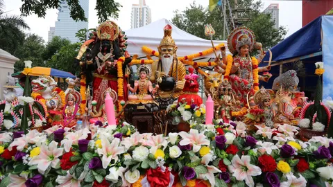 ประมวลภาพ เทศกาลนวราตรี แห่พระแม่อุมา วัดแขก