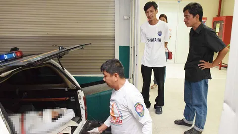 รับศพ ‘หนุ่ม BMW’ บำเพ็ญกุศล พี่ชายยันแค่ญาติห่างๆ กับ รมว.ทท.