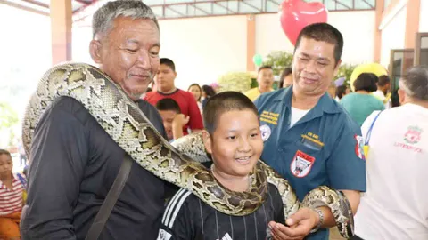 คุณป้าวัย 60 ตามหางูหลามสุดรัก มีนิสัยขี้อาย ใครพบมอบรางวัล 2 พัน