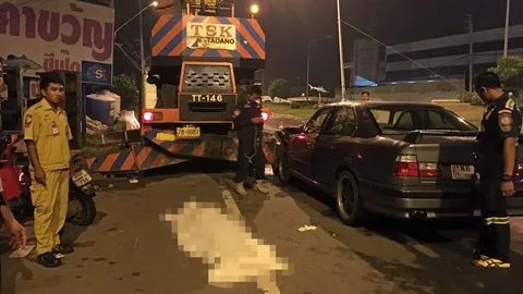 บีเอ็มชนรถเครน ญาติ รมต.ดับ ร่างติดคาซากรถกู้ชีพต้องช่วยงัด