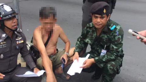 ชายใช้มีดกรีดท้องตัวเองหน้า ตร. ร้องลูกไม่ได้รับความเป็นธรรมทางคดี