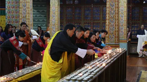 คิงจิกมี เสียพระทัยสุดซึ้ง‘ในหลวง’สวรรคต จัดสวดมนต์ ไว้ทุกข์ทั่วประเทศ 