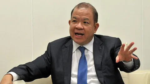 'พิชัย' ห่วง ศก. ปลายปีถดถอย เตือน 'สมคิด' ตั้งหลักคิดให้ถูก