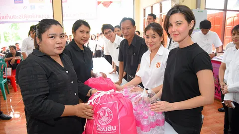 'ธัญญ่า-ปุ๊กกี้' ทำดีเพื่อพ่อ ระดมทีมแพทย์ช่วยน้ำท่วม อยุธยา