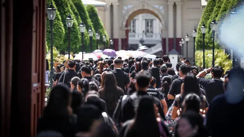 พระบรมฯทรงห่วงใย รับสั่ง 'คนที่มา' เป็นแขกพระองค์ให้ดูแลอย่างดี