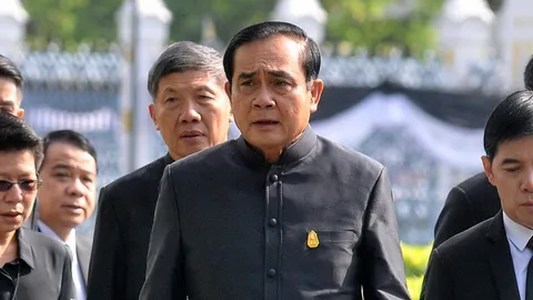 'บิ๊กตู่' ขอคนไทยเข้มแข็ง ไม่ทะเลาะกัน ยันจ่ายโกงข้าว 'ปู' อุทธรณ์ได้