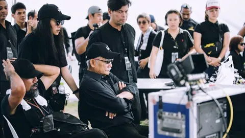 'หญิงแมงมุม' โพสต์แจง MV สรรเสริญพระบารมี ที่แชร์กันไม่ใช่ของ ‘ท่านมุ้ย'