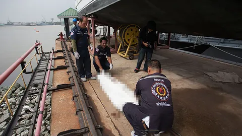 ศพเฒ่ากำพระขุนแผน ลอยอืดเจ้าพระยาสมุทรปราการ คาดร้อนลงเล่นน้ำจมดับ