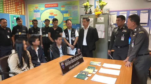 ตม.สุวรรณภูมิ จับแก๊งลอบใช้พาสปอร์ตปลอม จ่อไปประเทศที่ 3