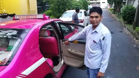 โชเฟอร์แท็กซี่ ประสาน สวพ. ส่งเงินนับแสน คืนนักธุรกิจสาวเวียดนาม  