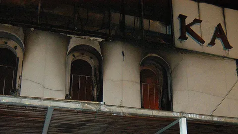 ศาลสั่ง กทม. จ่าย 12 ครอบครัว เหยื่อซานติก้า เหตุละเลยตรวจอาคาร