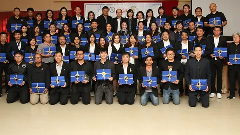 สถาบันอิศรา มอบวุฒิบัตรให้แก่ผู้สำเร็จการอบรมหลักสูตร บสก.รุ่นที่ 6