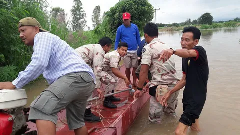 ฝนกระหน่ำกาญจน์ท่วมบ้าน 2 อ. ชาวนายิ้มข้าวฟื้น-ราชบุรีน้ำเซาะตลิ่งทรุด