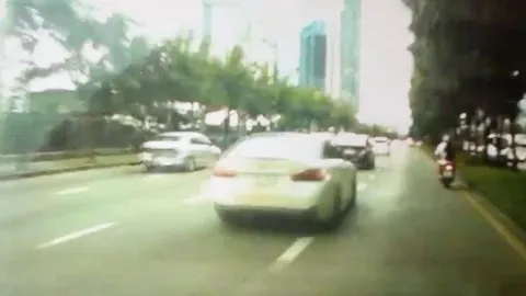 สาวซีวิค โพสต์เล่านาทีชีวิต ถูกเน็ตไอดอลสาวขับ BMW พุ่งชน (ชมคลิป)