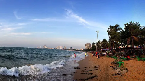 เตรียมเสริมทรายชายหาดพัทยาตลอดแนว 2.8 กม.คาดแล้วเสร็จปี60