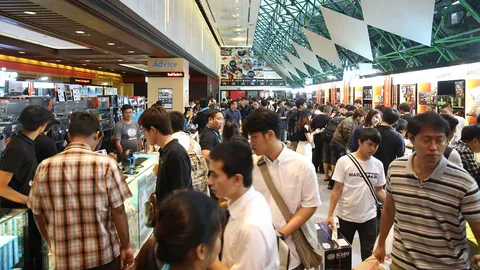 ของถูกและดีมีให้เลือกมากมาย! เปิดม่านคอมมาร์ต 2016 ส่งท้ายปี 