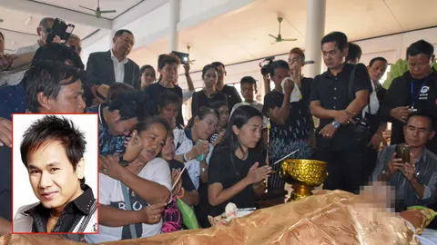 อาลัยนักร้องดัง 