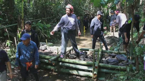 ชาวปากชม จ.เลย สร้างฝาย 3 แห่ง ถวายเป็นพระราชกุศลแด่รัชกาลที่ 9