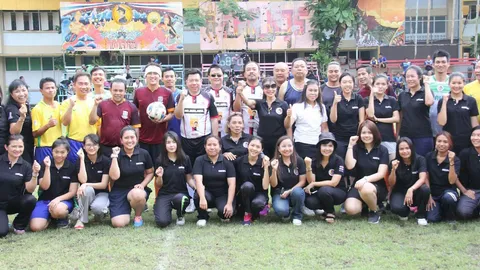 ‘บิ๊กหลอ’ ร่วม ‘แท่ง-หอย’ จัดบอลการกุศล ให้ ร.ร.จพ. ตามรอยพ่อหลวง