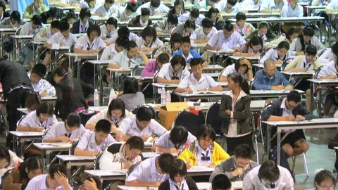 โพลหนุนซ้ำชั้น-"ดาว์พงษ์" ย้ำดูแลเด็ก