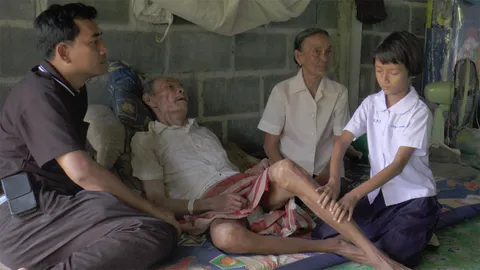 ช่วย ด.ญ.วัย 10ขวบ ยอดกตัญญู อยู่กับตายาย ไร้รายได้ประทังชีวิต