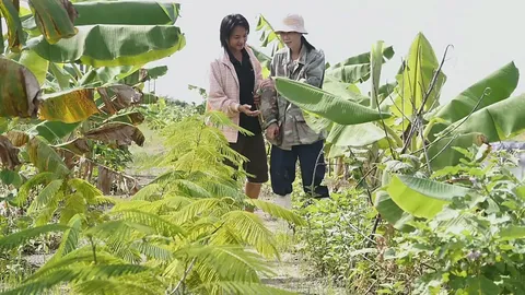 พี่น้อง 2 สาวเมืองจันทบุรี พลิกผืนดินเป็นไร่นา เลี้ยงปลา ทำสวนผสม