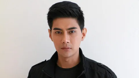 "มังกร ปภาวิน" ตื้นตันใจ ร้องเพลง "รักพ่อ...ไม่มีวันพอเพียง"