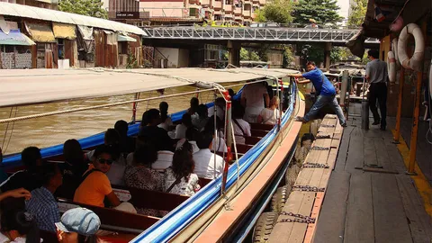 โฆษก ตร.สั่งสอบเหตุชายตกคลองแสนแสบดับ เข้มความปลอดภัยช่วงลอยกระทง