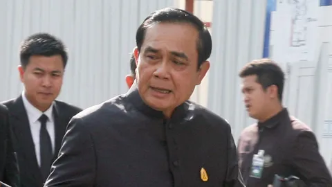 นายกฯ รอเสร็จพระราชพิธี ถวายพระราชสมัญญา 'มหาราช' แด่ 'ในหลวง ร.9'