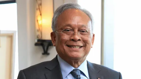 ‘สุเทพ’ ร่วมฟังสืบพยานคดี กปปส.ถูกกล่าวหาเป็นกบฏชุมนุมปี 56