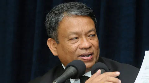 'วัชระ' จ่อร้อง 'บิ๊กตู่-บิ๊กต๊อก'  รื้อคดีไร่ส้ม แฉ คนบงการยังลอยนวล