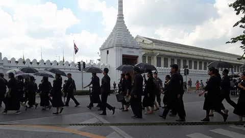 กองบิน 56 จัดกิจกรรมปั่นเข้ากรุง สักการะ 'พระบรมศพ' ระยะทางกว่าพันโล