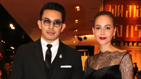 อั้ม-นัท ซึ้งคนมีน้ำใจขับรถพาส่งวัด หลังเจอเหตุรถตู้ยางแตก