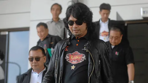 พิพากษาจําคุก ร็อกเสกโลโซ ทําร้าย‘ทอมบี’ แต่ให้รออาญา