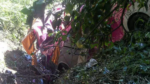 ตร.อุตรดิตถ์เร่งสอบ หาต้นตออุบัติเหตุ รถบัส บขส.ตกเหวเขาพลึง