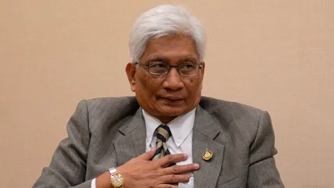 'สุวพันธุ์' เผยพระเถระผู้ใหญ่ขอ จับ 'ธัมมชโย' ไม่วุ่นกระทบส่วนอื่น