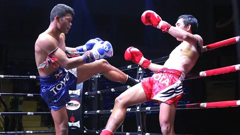 ‘ปีใหม่’ แทงเข่าน็อก ‘มงคลเพชร’ คว้าชัยมวยไทยลีก