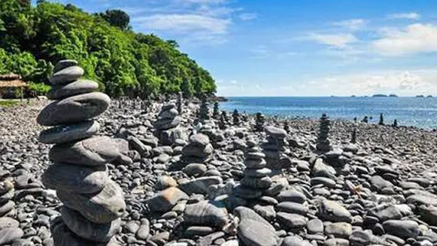 "เกาะหินงาม" พื้นที่หวงห้ามเก็บหินเรียงเป็นเจดีย์