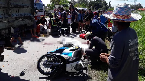 ซ้อน 5 พาสยอง! หนุ่มสาวเมืองชลขี่ จยย.พุ่งอัดท้าย 6 ล้อดับ 4 เจ็บ 1