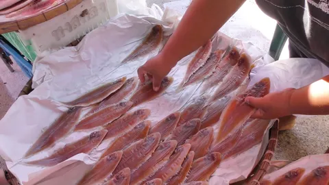 'ปลาลิ้นหมา' เมนูท้องถิ่นชัยนาท ชาวบ้านแห่ซื้อ หากินได้เฉพาะหน้าหนาว