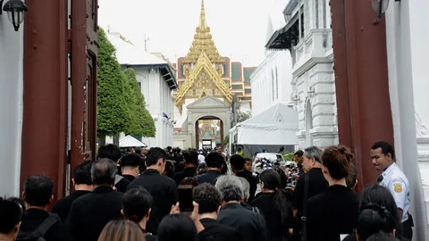 ราชสกุล-ราชนิกุล เจ้าภาพวันแรก บำเพ็ญพระกุศลพระบรมศพ